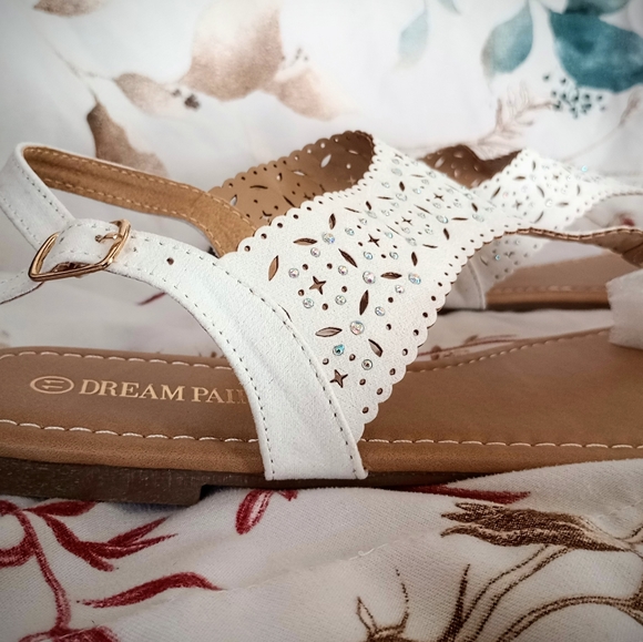 Women's Sandals - Picture 2 of 5